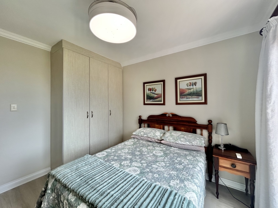 3 Bedroom Property for Sale in Wavecrest Eastern Cape